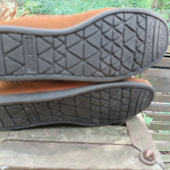 Minnetonka Boot Moccasin Hi top back zip  Suede Leather Size 10 Rubber Sole - Picture 9 of 9